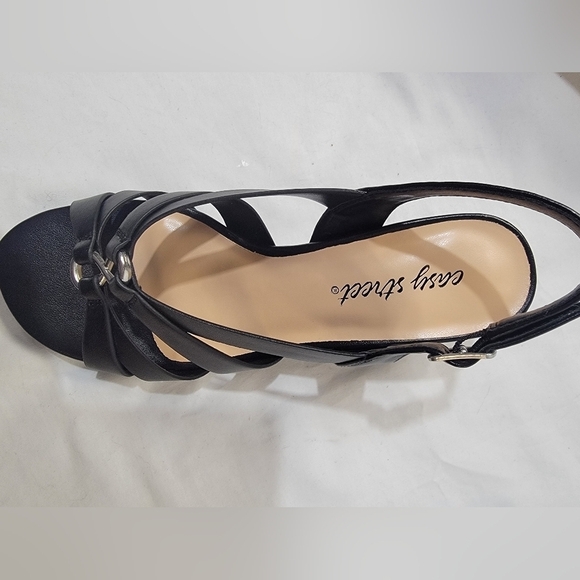 Easy Street Zazie Strappy Black Women's Sandals Womens Size 6 Wide - Picture 3 of 10